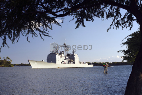 USS Mobile Bay transits into Pearl Harbor channel.