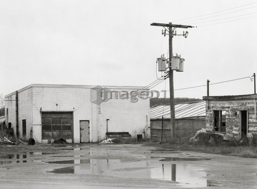 Abandoned Garage, Milton, Ontario.