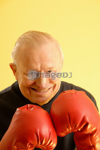 Senior male boxing gloves; Canada, Saskatchewan, Regina